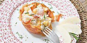 Cestini di Lardo croccante con risotto alle mele e al profumo di rosmarino