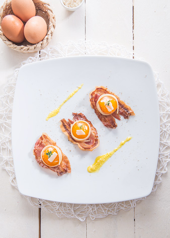 Carbonara sublime con uovo marinato e Pancetta al Pepe Aurora