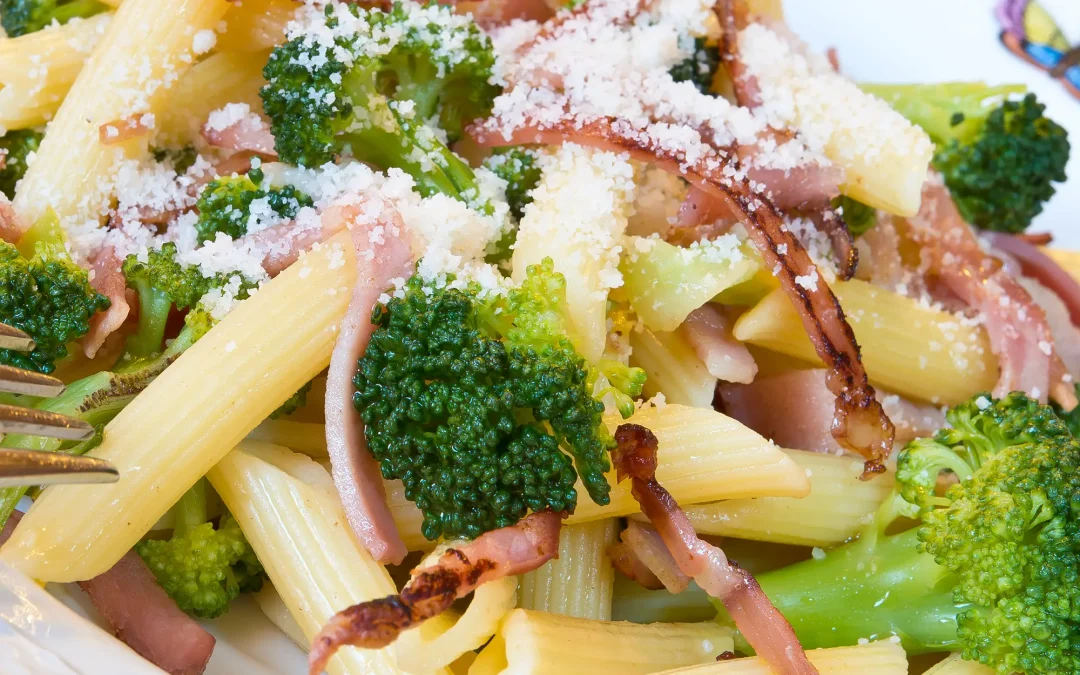 Penne con broccoli e Porchetta arrosto Aurora